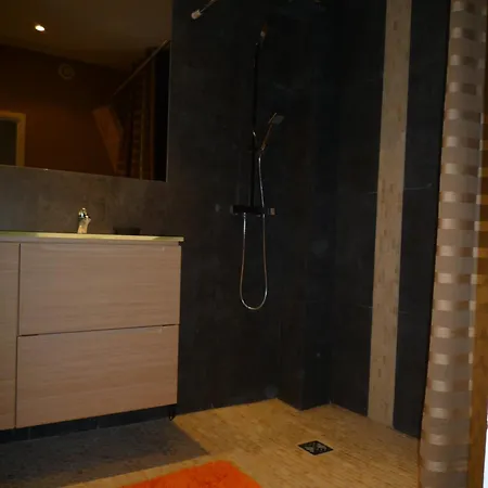 Bel 80m2 Vue Sur 아파트 라시오타